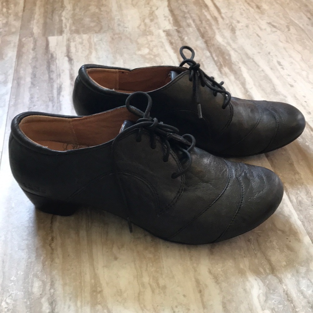 Taos Ladies Shoes “Jive” Size 9.5 Black Leather